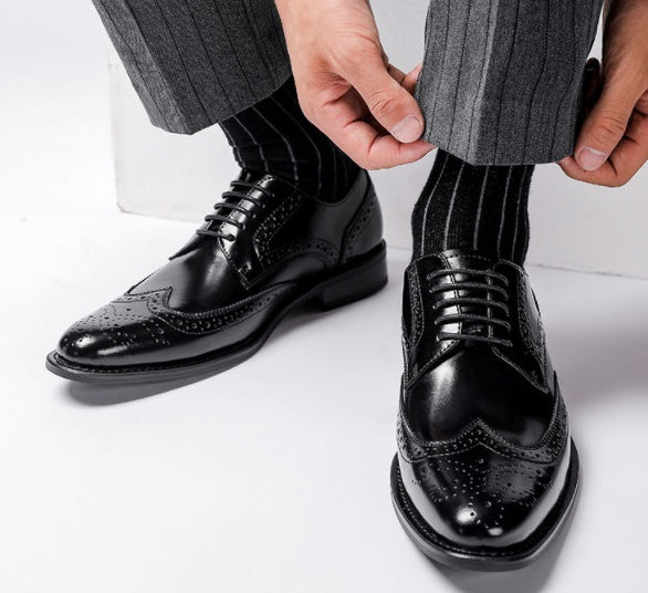 Business-Casual Black Leather Brogues